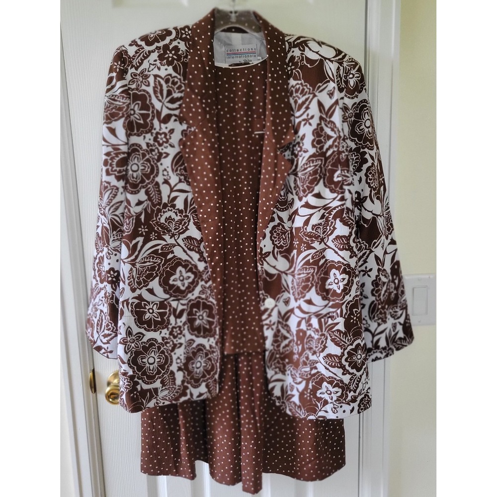 Collections Internationale Tan Jay Suit Set 3‎ Piece Size 10/12 Brown Coulottes